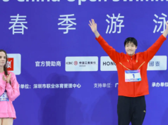 Yu Zidi, de 13 anos, surpreendeu o medalhista olímpico Regan Smith nos 200 metros borboleta