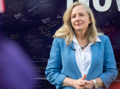 Spanberger rejeita acordo de redistritamento enquanto Luria enfrenta reivindicações de acordo de bastidores