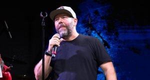 Bert Krischer descreve o incêndio no ônibus como uma bênção depois de escapar por pouco das chamas