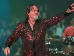 O cantor de Boston Tommy DiCarlo morreu após uma longa batalha contra o câncer no cérebro