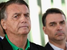 Jair Bolsonaro, 70 anos, o ex-presidente do Brasil detido, foi hospitalizado