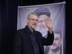 O Irã é governado por um conselho de três homens com opiniões divergentes depois que o assassinato em massa deixou um enorme vácuo de poder