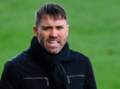 Equipe técnica junto com Caudette no rio: outro ex-milionário poderia ingressar