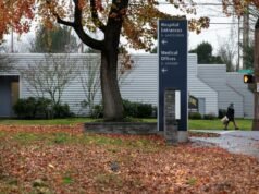 A denúncia afirma que Legacy demitiu a enfermeira por causa de sua preocupação com o suprimento de sangue do hospital de Portland.