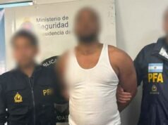Eles prenderam um assassino perigoso da República Dominicana em Ezeja