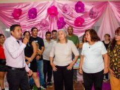 SEC La Banda entretinha mulheres de negócios em sua época