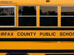 Um estudante imigrante foi acusado de apalpar colegas em uma escola na Virgínia