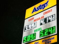 O diesel custa em média mais de US$ 5 por galão nos EUA