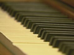 Por que um dos pianistas mais famosos da Itália está passando um mês em Oregon