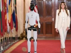 Melania Trump escoltada por um robô humanóide falante na cúpula de tecnologia da Casa Branca