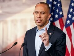 Hakeem Jeffries certa vez chamou o subfinanciamento do DHS de “má prática constitucional”