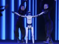 Veja o primeiro robô humanóide de Honor evoluir de um protótipo desajeitado para um dançarino elegante.