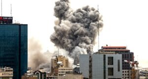 Israel sitia reunião em Teerã para selecionar o sucessor do aiatolá Khamenei