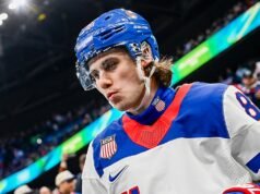 Jack Hughes chamou o Hockey Hall of Fame por colocar o disco da medalha de ouro