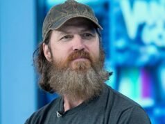 A estrela de ‘Duck Dynasty’, Jase Robertson, diz que os caipiras ‘não podem se ofender’