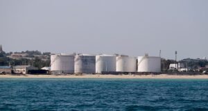 Um ataque ao terminal de exportação do Irã pode desencadear um aumento no petróleo, diz analista