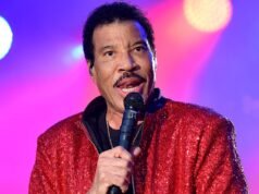 Lionel Richie alerta estrelas em ascensão para abraçar os fãs após o estranho incidente de Chapel Roan