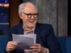 Veja John Lithgow elogiar Stephen Colbert como um “amado tesouro nacional”.