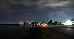 Preocupação no bairro Lomas del Golf devido às enchentes do Rio Dulce