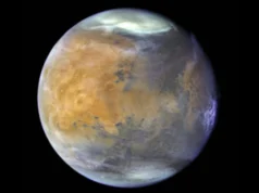 Tempestade de poeira em Marte lança água no espaço, cientistas chocados