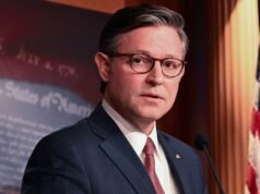 O presidente da Câmara, Mike Johnson, alertou que a ameaça da lei Sharia na América é um “problema sério”.