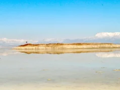 Um enorme reservatório de água doce se esconde sob o Grande Lago Salgado