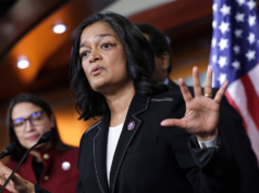 Democratas defendem votos sim na resolução dos poderes de guerra do Irã e alertam sobre crise de longo prazo