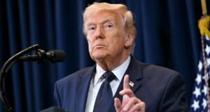 Trump critica mídia por cobertura da guerra no Irã como ‘corrupta’ e ‘falsa’