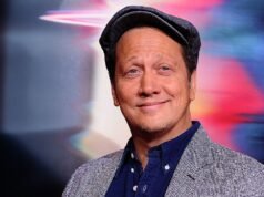 Rob Schneider sugere um alistamento militar citando a citação de JFK sobre o dever patriótico