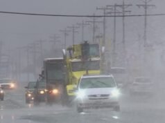 ‘Verdadeiramente perigoso’: inundações e deslizamentos de terra na costa do Oregon à medida que a chuva se intensifica