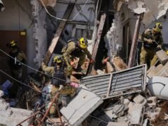 A guerra na Ásia Ocidental aumenta à medida que o Irã ataca cidades israelenses após o ultimato de Trump