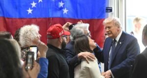 Trump anuncia parceria de US$ 300 bilhões com Reliance