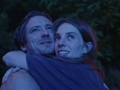 Lewis Pullman e Maya Hawke em uma comédia romântica
