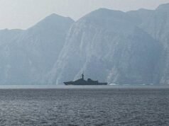 Navios do Estreito de Ormuz atingidos por mísseis EUA-Israelenses após ataques iranianos