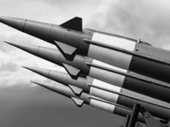 Emirados Árabes Unidos interceptam 9 mísseis balísticos e 33 UAVs lançados do Irã