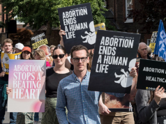 Líder pró-vida critica projeto de lei do Reino Unido que protege as mulheres de acusações de aborto tardio
