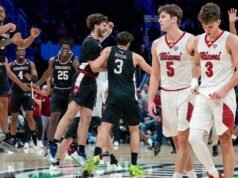 A temporada invicta de Miami of Ohio terminou com uma derrota para a UMass no torneio MAC