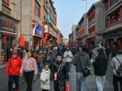 Alguns americanos da geração Z não conseguem parar de ‘Chinamaxxing’: NPR