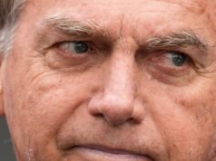 Ex-presidente do Brasil, Bolsonaro, está em terapia intensiva com pneumonia, diz hospital: NPR