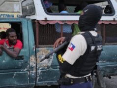 Cidade central do Haiti caiu em fogo e sangue devido à guerra de gangues: NPR