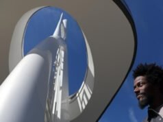 Nicholas Smith é o “artista” por trás da Heritage Tower em Downtown Disney