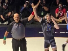 Slava Shahbazyan, de Birmingham, comemora título estadual de luta livre