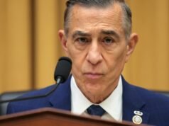 Fontes dizem que o deputado sênior Darrell Issa decidiu não buscar a reeleição no novo distrito de tendência democrata