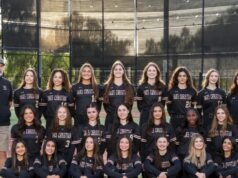 Conversa preparatória: O time de softball Oaks Christian começou por 7-0