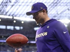 Kevin O’Connell se recusa a nomear um quarterback titular