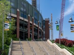 Packers homenageará a memória de Bob Harlan instalando seu nome na fachada de Lambeau