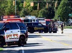 A polícia responde ao atirador ativo no Temple Israel em West Bloomfield