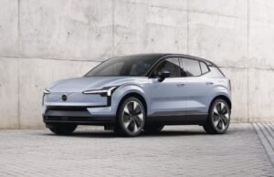 Morte por tarifas: Volvo interrompe produção do EX30 EV básico nos EUA
