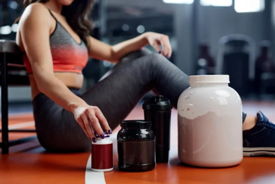 Suplemento pré-treino popular associado à perigosa privação de sono