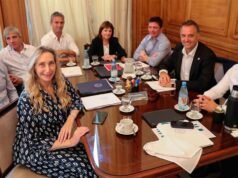 O governo nacional adiou a sua reunião de mesa política, quando será? Política O Intransigente